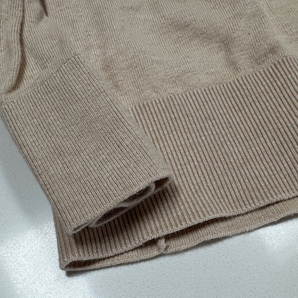 Lightweight Cotton Crew Sweater - Picture 4 of 5